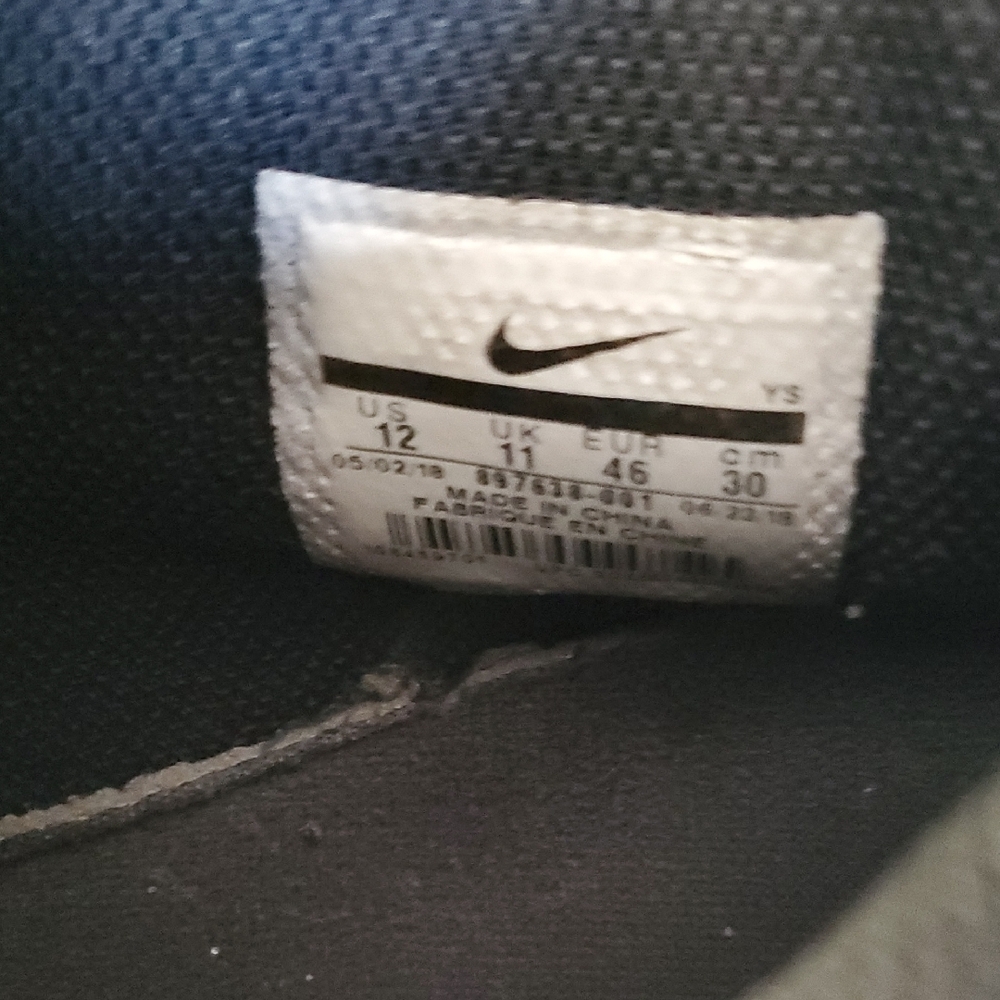 Nike Black and White Men's Sneakers Size 12 - Picture 8 of 15